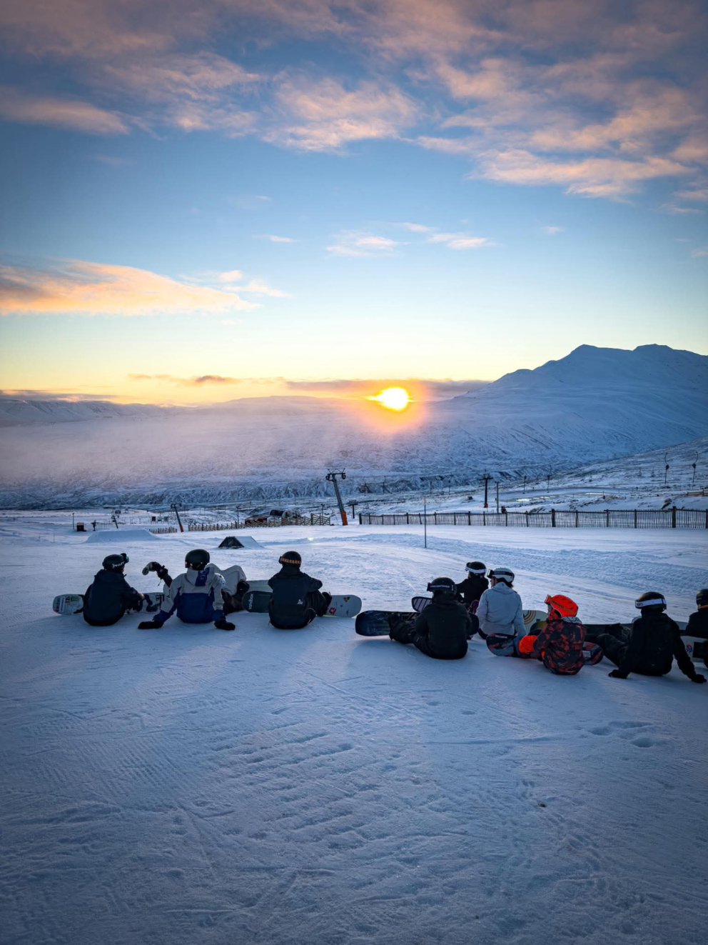 Hamingjusamir brettakrakkar