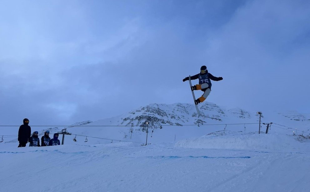 Snjóbrettamót síðustu helgi í Hlíðarfjalli
