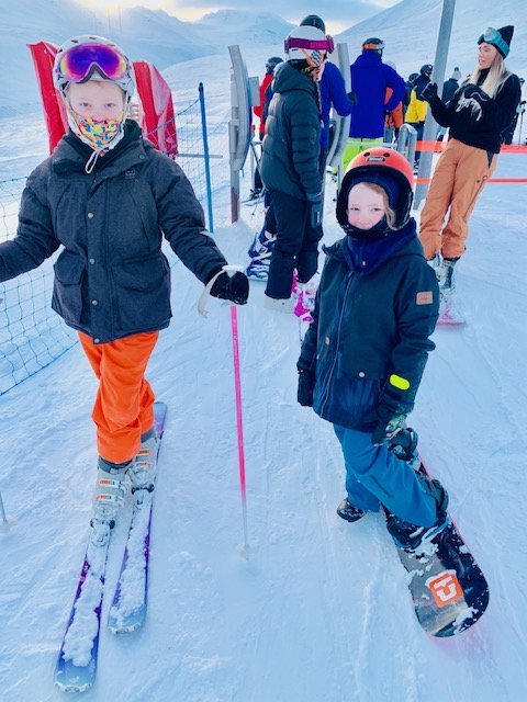 Viltu æfa skíði, bretti eða skíðagöngu? Samstarf Hlíðarfjalls og SKA