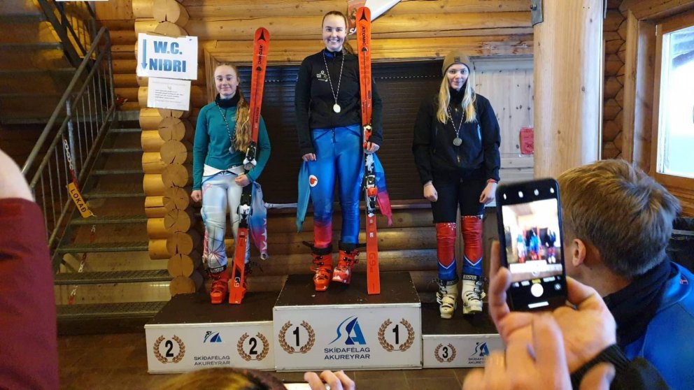 Úrslit FIS mót í alpagreinum 3.-5. janúar 2020