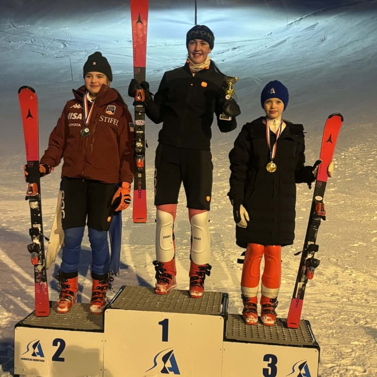 Akureyrarmót 2026 í svigi í Hlíðarfjalli í dag