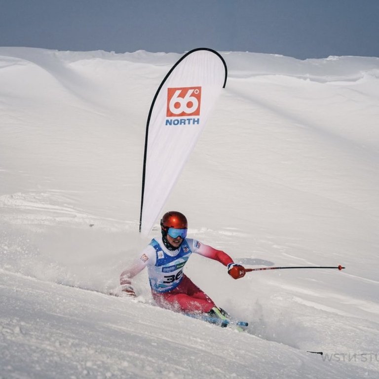 Frábær dagur í fjallinu í dag þar sem Íslandsmeistarar í stórsvigi voru krýndir á Skíðamóti Íslands &hellip;
